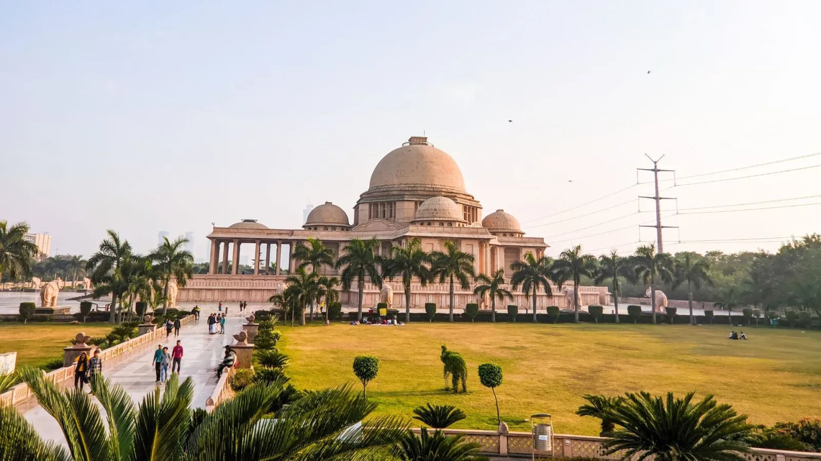 travela agency in noida